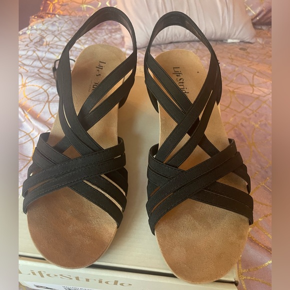 LifeStide Black Wedges Size 8 1/2 - Picture 2 of 7